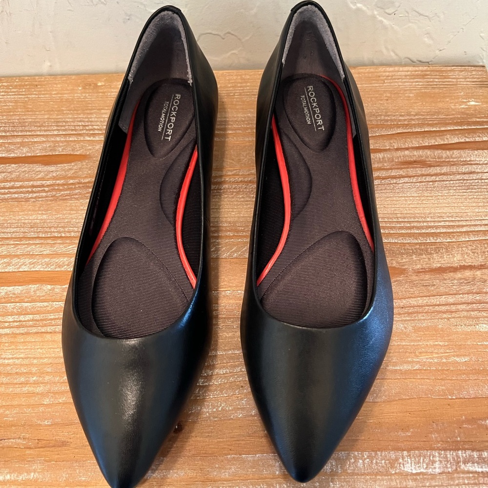 Rockport Women's Total Motion Black Ballet Flats. Size 6